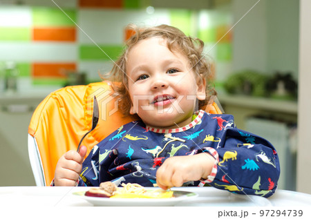 little child 97294739
