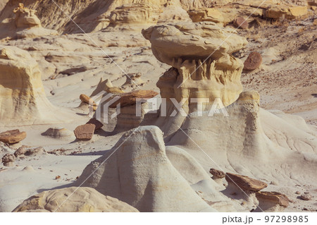 Bisti Bisti 97298985