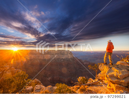 Hike in Grand Canyon 97299021