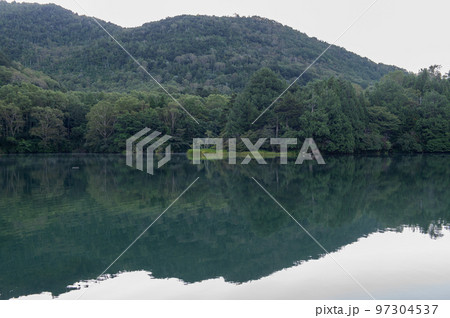 奥日光 湯ノ湖 静寂の朝 奥日光 湯ノ湖 静寂の朝 97304537