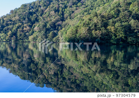 奥日光 湯ノ湖 静寂の朝 奥日光 湯ノ湖 静寂の朝 97304579