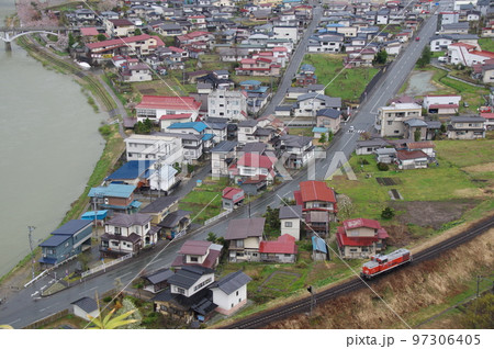 左沢線 最上川と機関車単機回送 左沢線 最上川と機関車単機回送 97306405