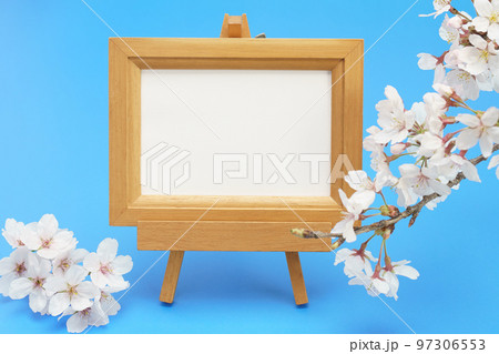 フォトフレームと桜の花 97306553