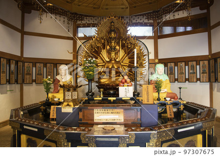 比叡山延暦寺 萬拝堂 千手観音 97307675