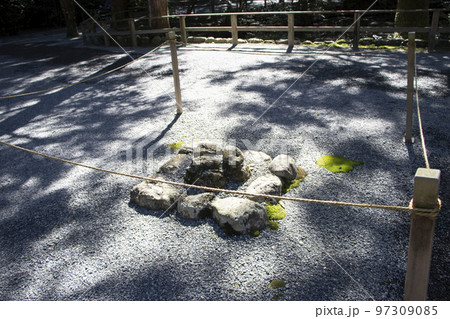 伊勢神宮 外宮 三ツ石 97309085