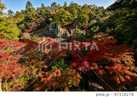 錦秋の那谷寺 錦秋の那谷寺 97310278
