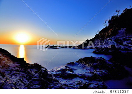 三浦半島 荒崎リアス式海岸の風景 長時間露光撮影 三浦半島 荒崎リアス式海岸の風景 長時間露光撮影 97311057