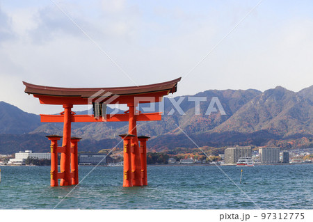 宮島 厳島神社 大鳥居 大改修後 宮島 厳島神社 大鳥居 大改修後 97312775