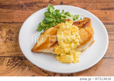 チキンのタルタルソース 97313616
