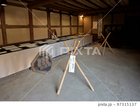 林田大庄屋旧三木家住宅 長屋門内(兵庫県姫路市) 林田大庄屋旧三木家住宅 長屋門内(兵庫県姫路市) 97315137