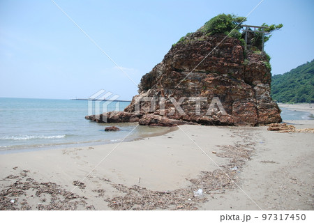 弁天島(稲佐の浜/島根県出雲市大社町) 弁天島(稲佐の浜/島根県出雲市大社町) 97317450