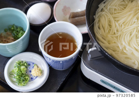 上五島名物、郷土料理の地獄炊き（五島うどん） 97320585