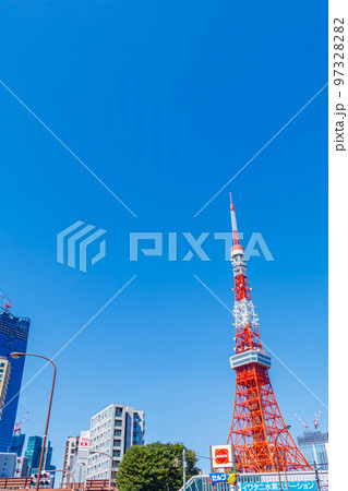 【東京の都市風景】赤羽橋周辺の都市風景と東京タワー 【東京の都市風景】赤羽橋周辺の都市風景と東京タワー 97328282