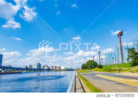 【東京の都市風景】夢の島周辺の都市風景 【東京の都市風景】夢の島周辺の都市風景 97330935