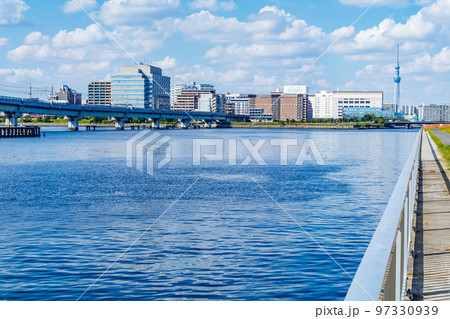 【東京の都市風景】夢の島周辺の都市風景 【東京の都市風景】夢の島周辺の都市風景 97330939