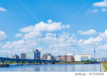 【東京の都市風景】夢の島周辺の都市風景 【東京の都市風景】夢の島周辺の都市風景 97330942