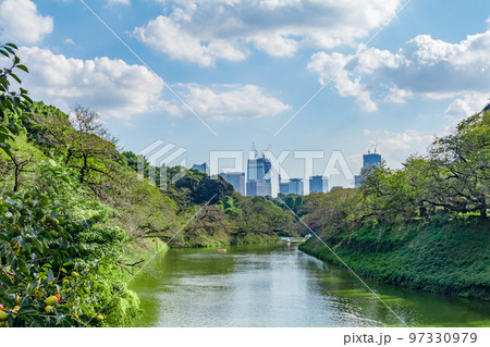 【東京の都市風景】千鳥ヶ淵周辺の都市風景 【東京の都市風景】千鳥ヶ淵周辺の都市風景 97330979