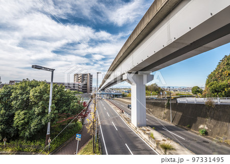 《愛知県》名古屋都市風景　守山区の風景　名古屋ガイドウェイバス　ゆとりーとライン 97331495