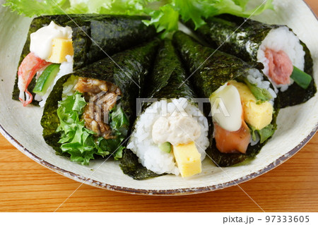 手巻き寿司 手巻き寿司 97333605