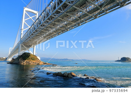 【徳島県】大鳴門橋と渦潮（鳴門の渦潮） 97335694