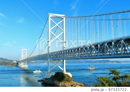 【徳島県】大鳴門橋と渦潮（鳴門の渦潮） 97335722