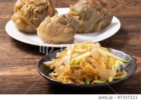 ザーサイとキュウリの中華クラゲ和え 97337221