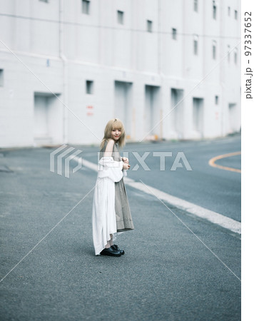 道端ポートレート 道端ポートレート 97337652