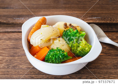 野菜たっぷりポトフ 97337671