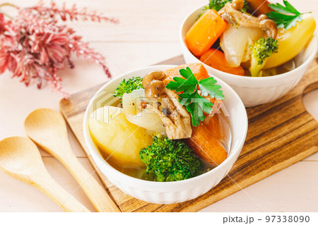 ウインナーと野菜たっぷりのポトフ 97338090