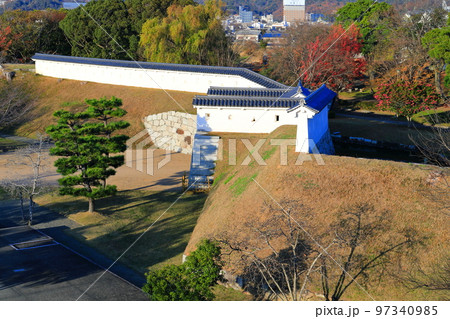 【兵庫県】晴天の赤穂城　厩口門(台所門) 97340985