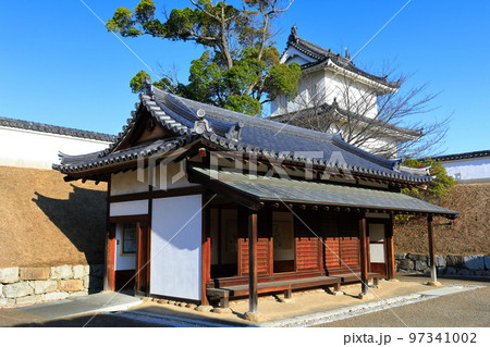 【兵庫県】晴天の赤穂城 三之丸大手隅櫓 【兵庫県】晴天の赤穂城 三之丸大手隅櫓 97341002