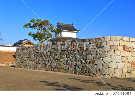 【兵庫県】晴天の赤穂城 三之丸大手隅櫓 97341004