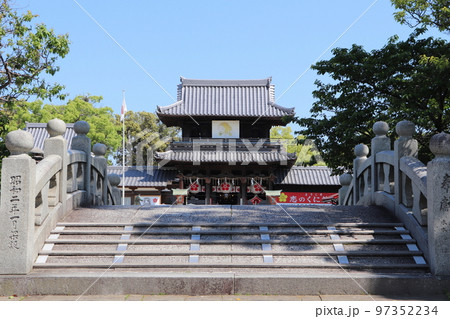 筑後市 水田天満宮の太鼓橋と楼門 筑後市 水田天満宮の太鼓橋と楼門 97352234