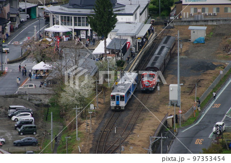 左沢線 左沢駅 左沢線全通100周年記念号とキハ101 97353454