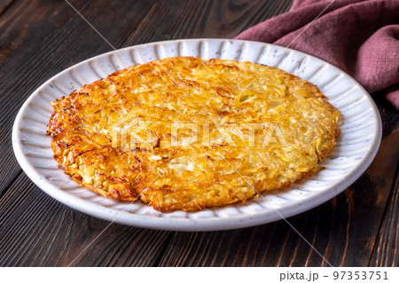 Hash browns in the plate Hash browns in the plate 97353751