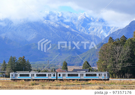 大糸線 初冬の安曇野 大糸線 初冬の安曇野 97357176