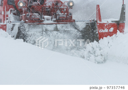 米坂線　小国ー羽前松岡　JR東日本　DD14-317＋DE10-1680（長岡）　特雪 97357746