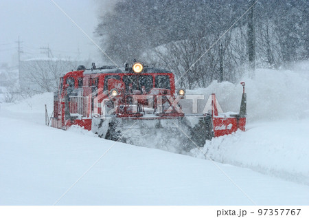 米坂線　小国ー羽前松岡　JR東日本　DD14-317＋DE10-1680（長岡）　特雪 97357767