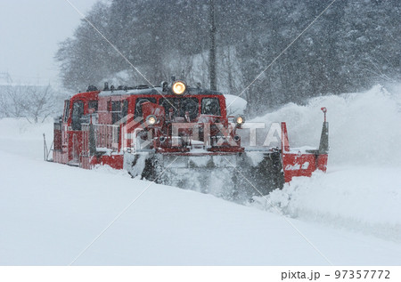 米坂線　小国ー羽前松岡　JR東日本　DD14-317＋DE10-1680（長岡）　特雪 97357772