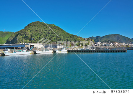 【すさみ漁港】 和歌山県西牟婁郡すさみ町周参見 97358674