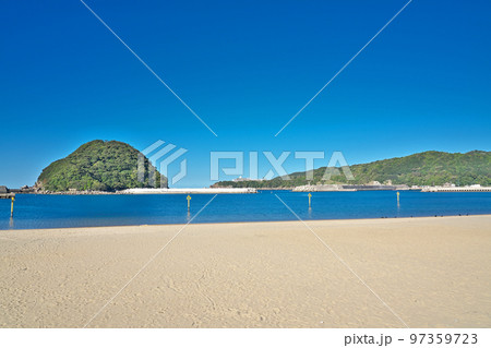 【すさみ海水浴場】 和歌山県西牟婁郡すさみ町 【すさみ海水浴場】 和歌山県西牟婁郡すさみ町 97359723