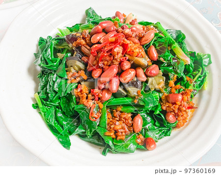 中国家庭料理・凉拌菠菜（ほうれん草の中華和え） 97360169