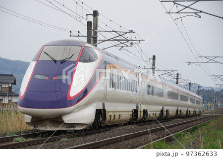 山形新幹線 蔵王付近 つばさ号E3系2000番台 97362633