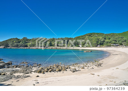 【里野海水浴場】 和歌山県西牟婁郡すさみ町 【里野海水浴場】 和歌山県西牟婁郡すさみ町 97364239