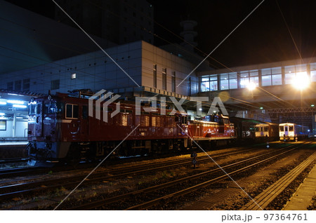 仙山線山形駅 左沢線全通100周年記念号客車回送 97364761