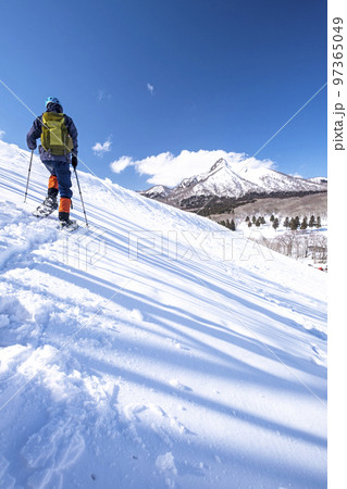 スノーシュートレッキングのイメージ　大山鏡ヶ成   97365049