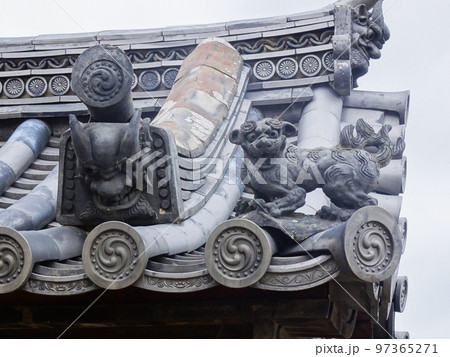 法隆寺　 (奈良県生駒郡斑鳩町法隆寺山内)　2022年11月 97365271