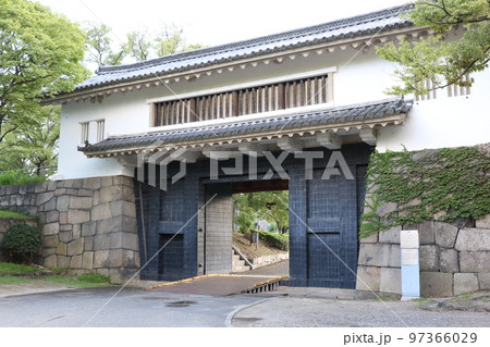 大阪城の「青屋門」 大阪城の「青屋門」 97366029