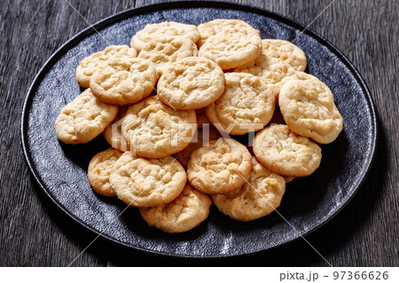 amish sugar cookies on plate, top view 97366626