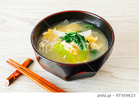 小松菜が入ったかき玉汁 小松菜が入ったかき玉汁 97369623